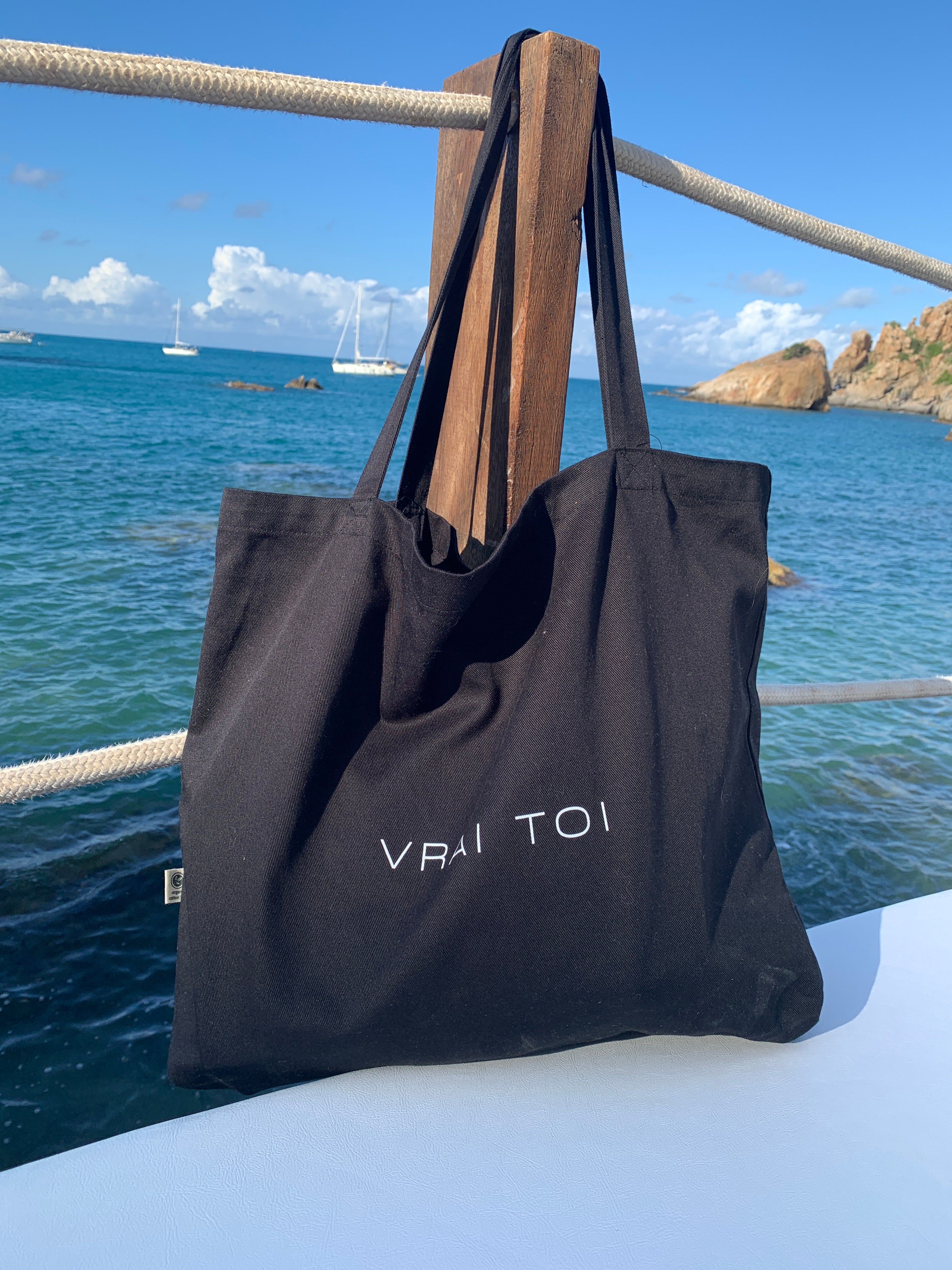 VRAI MOI · VRAI TOI - The tote