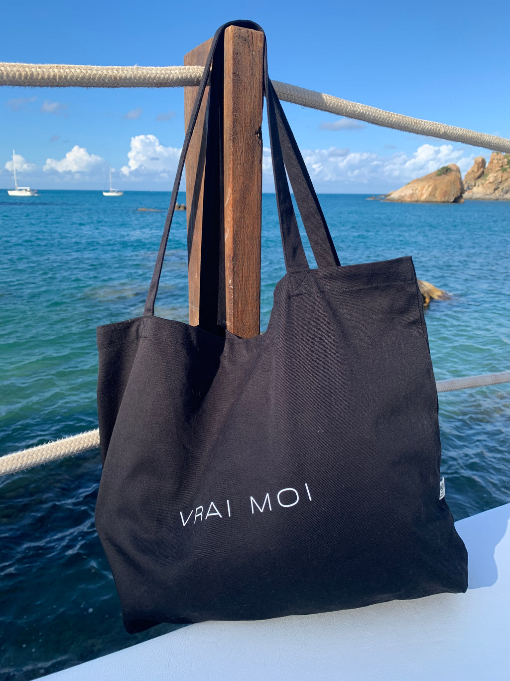 VRAI MOI · VRAI TOI - The tote